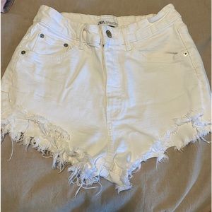 Zara white distressed raw hem denim shorts 6